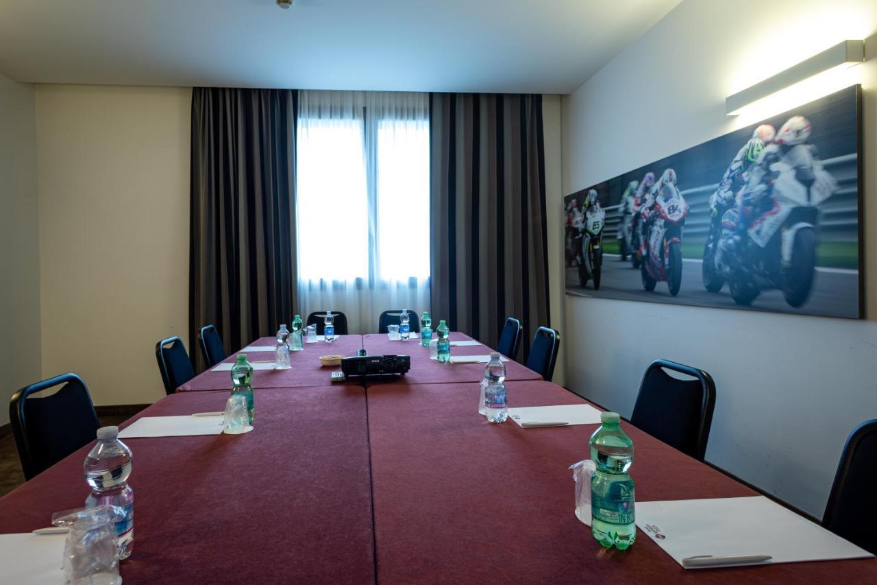 Best Western Plus Hotel Monza E Brianza Palace ชินิเซลโลบาลซาโม ภายนอก รูปภาพ