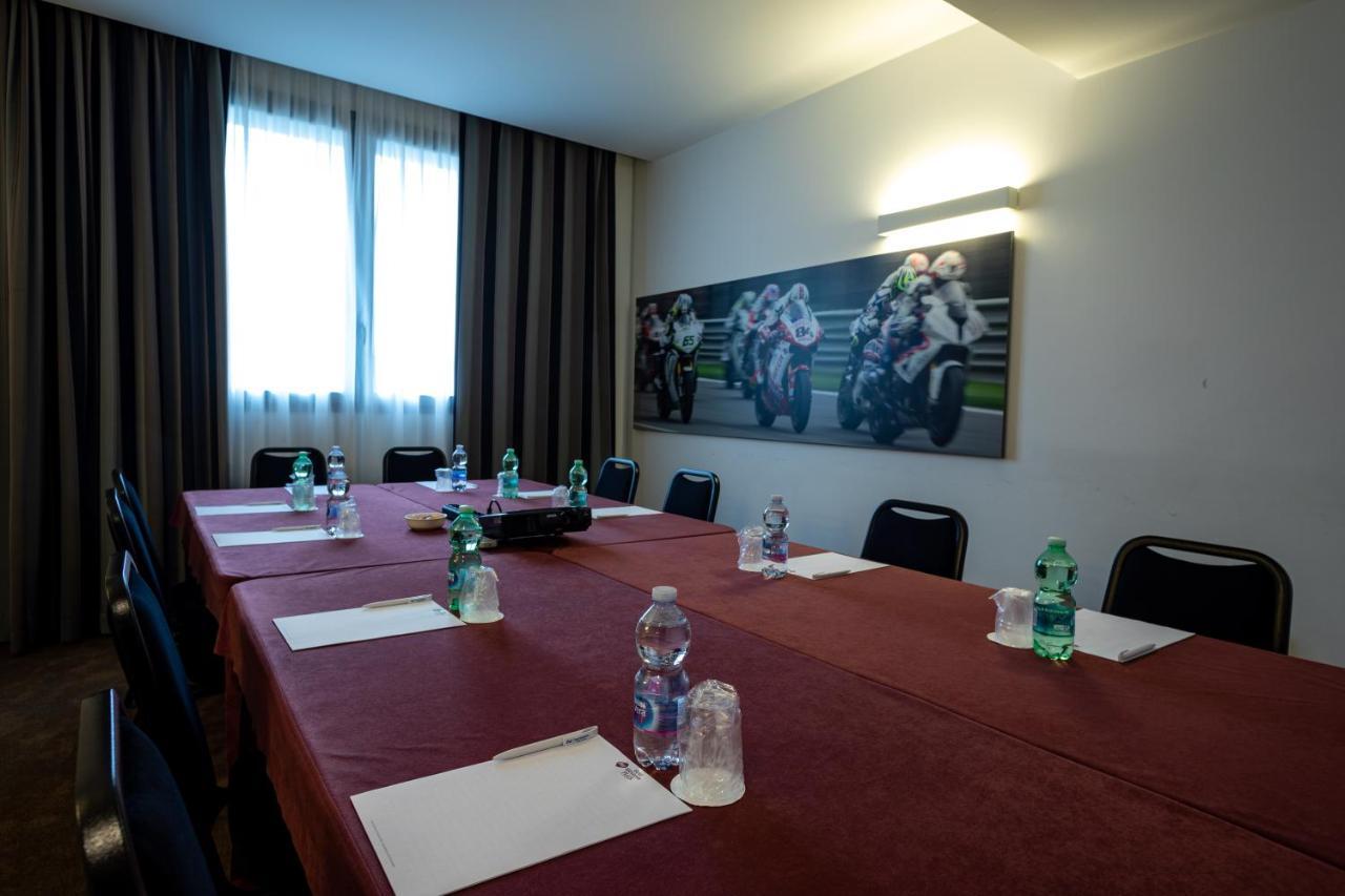 Best Western Plus Hotel Monza E Brianza Palace ชินิเซลโลบาลซาโม ภายนอก รูปภาพ