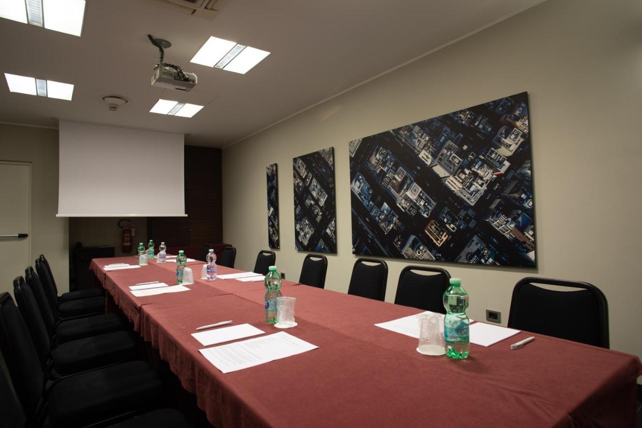 Best Western Plus Hotel Monza E Brianza Palace ชินิเซลโลบาลซาโม ภายนอก รูปภาพ